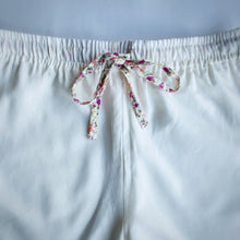 Load image into Gallery viewer, Cream &amp; Floral Trim Cami Set
